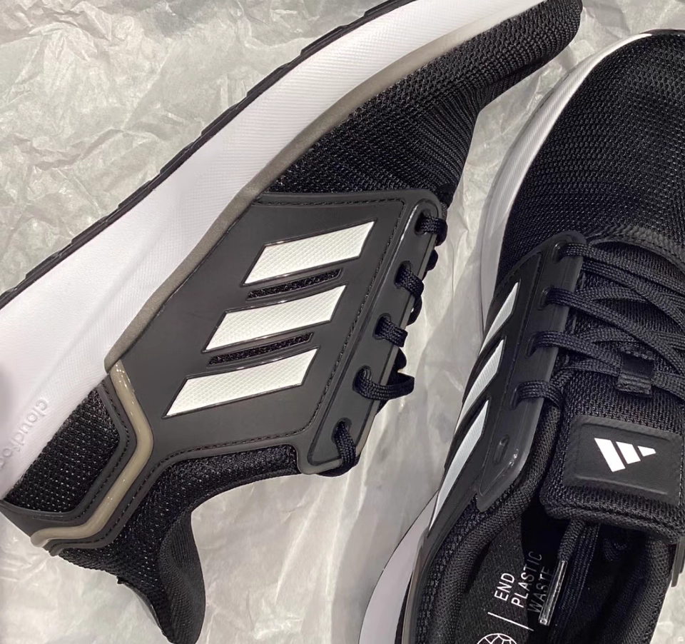 Review trải nghiệm Adidas JR0247